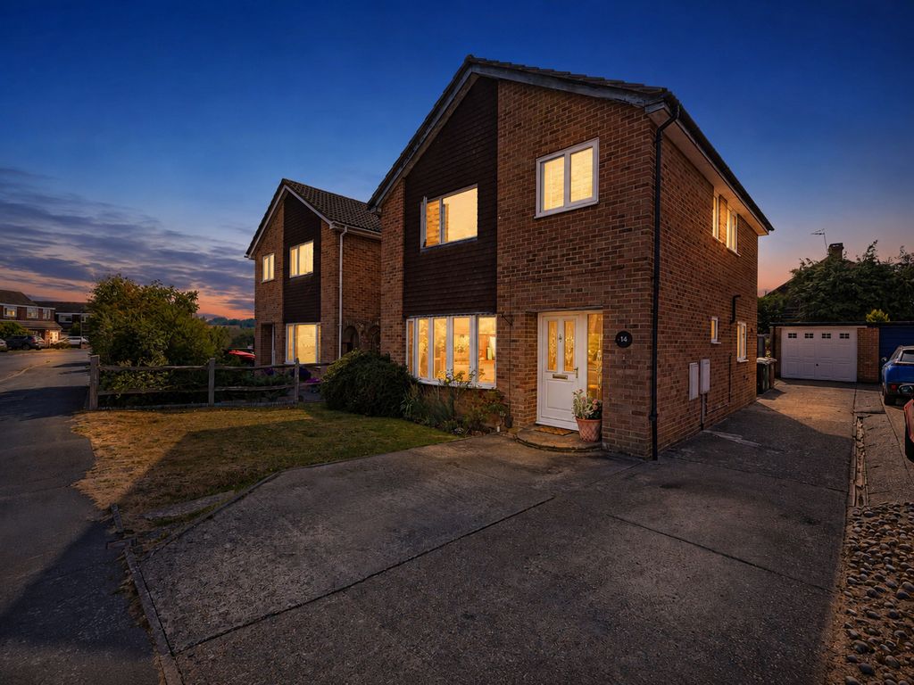 Property photo 1 of 25 Twilight1.Jpg