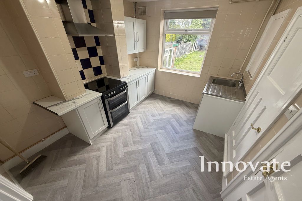 Property photo 2 of 10 Photo 6