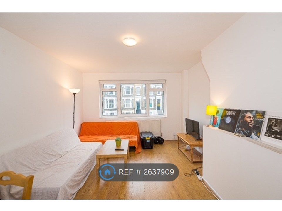 Property photo 1 of 13 Living Room