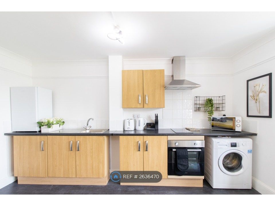 Property photo 3 of 6