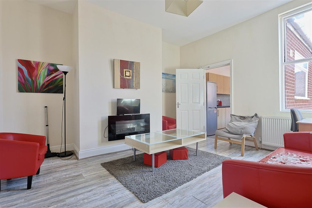 Property photo 1 of 14 B66D4200-056B-476E-A089-Acc76424B65B_1_201_A.Jpeg