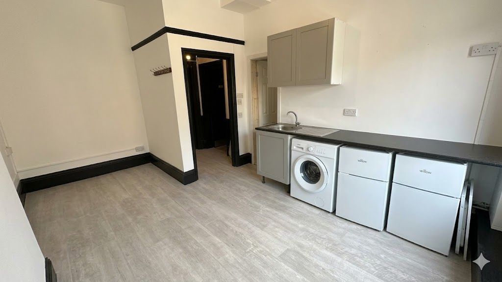 Property photo 1 of 3