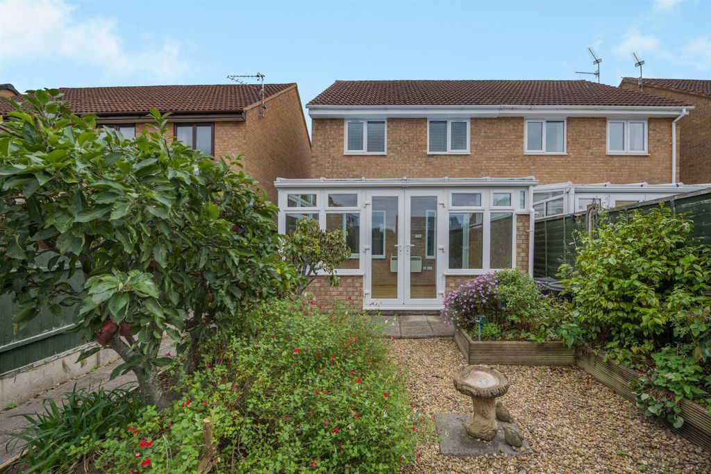 Property photo 2 of 35