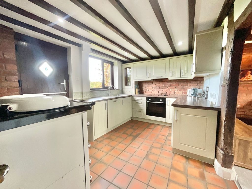 Property photo 2 of 27