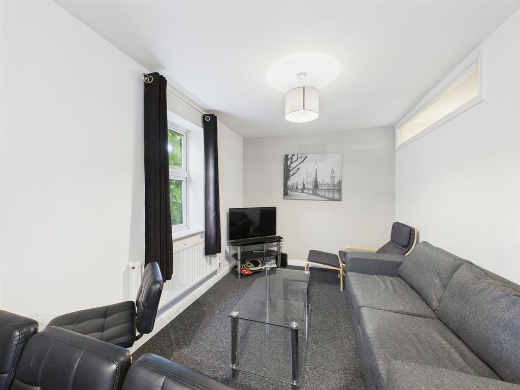 Property photo 2 of 10 Cam04063G0-Pr0097-Still002.Jpg