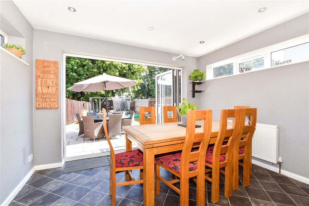 Property photo 3 of 10 Dining Area