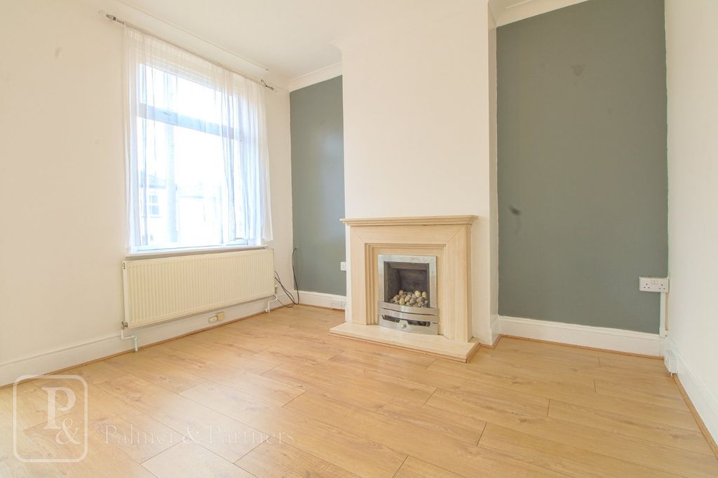 Property photo 1 of 12 Reception Room