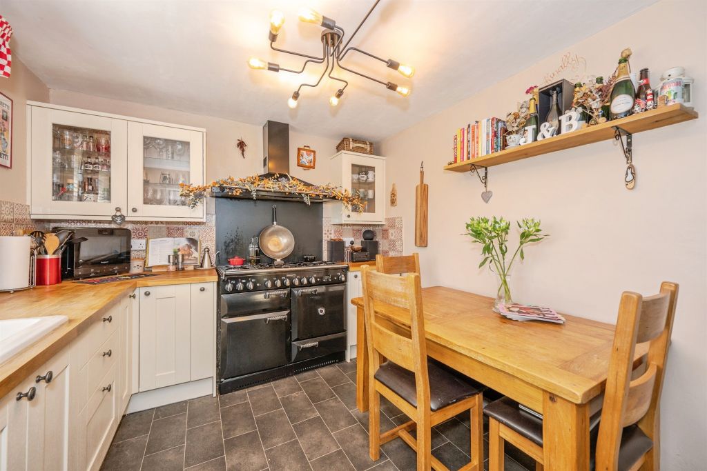 Property photo 3 of 17 Kitchen Diner