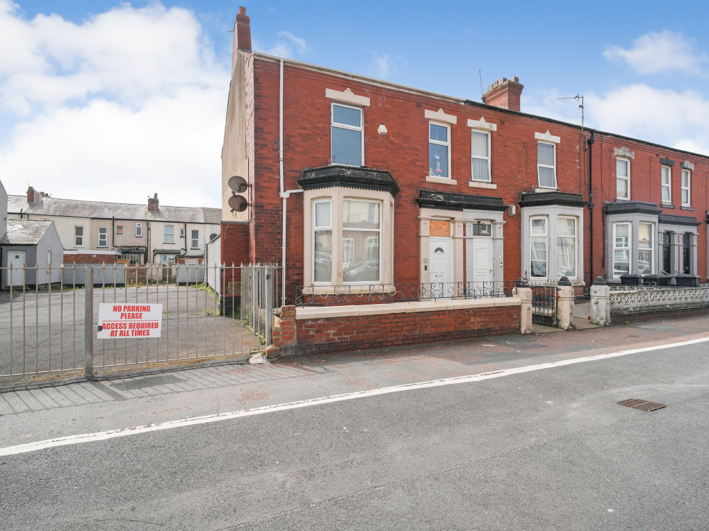 Property photo 1 of 11