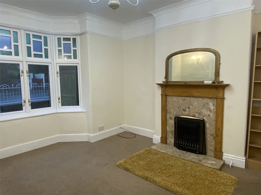 Property photo 2 of 8 Picture No. 24