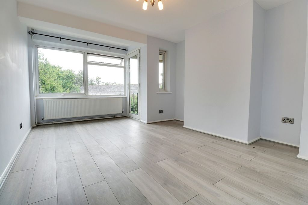 Property photo 1 of 15 5234081