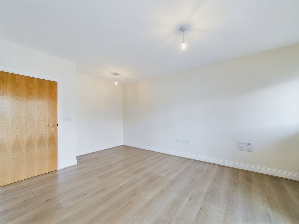 Property photo 2 of 14 Picture No. 19