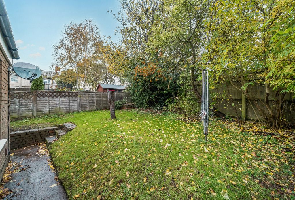 Property photo 2 of 19 1374642-18-690A2A...