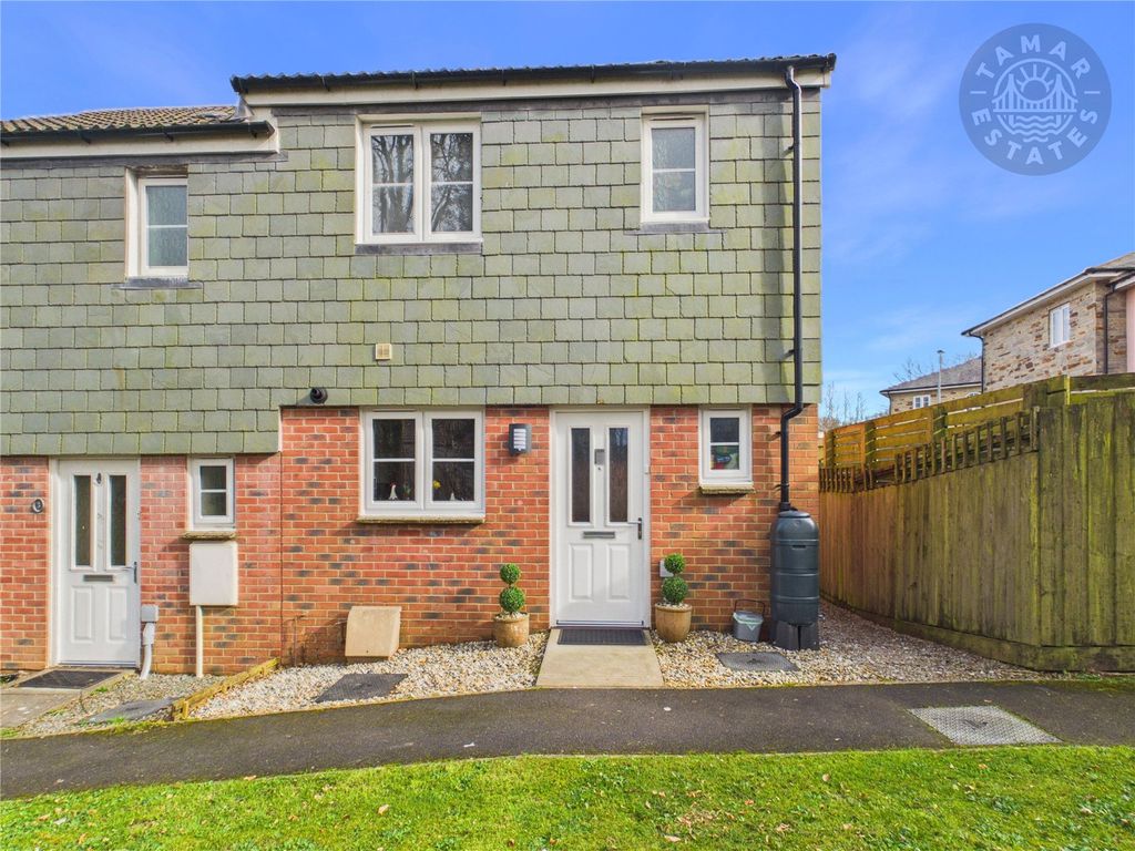 Property photo 1 of 16 Front Aspect