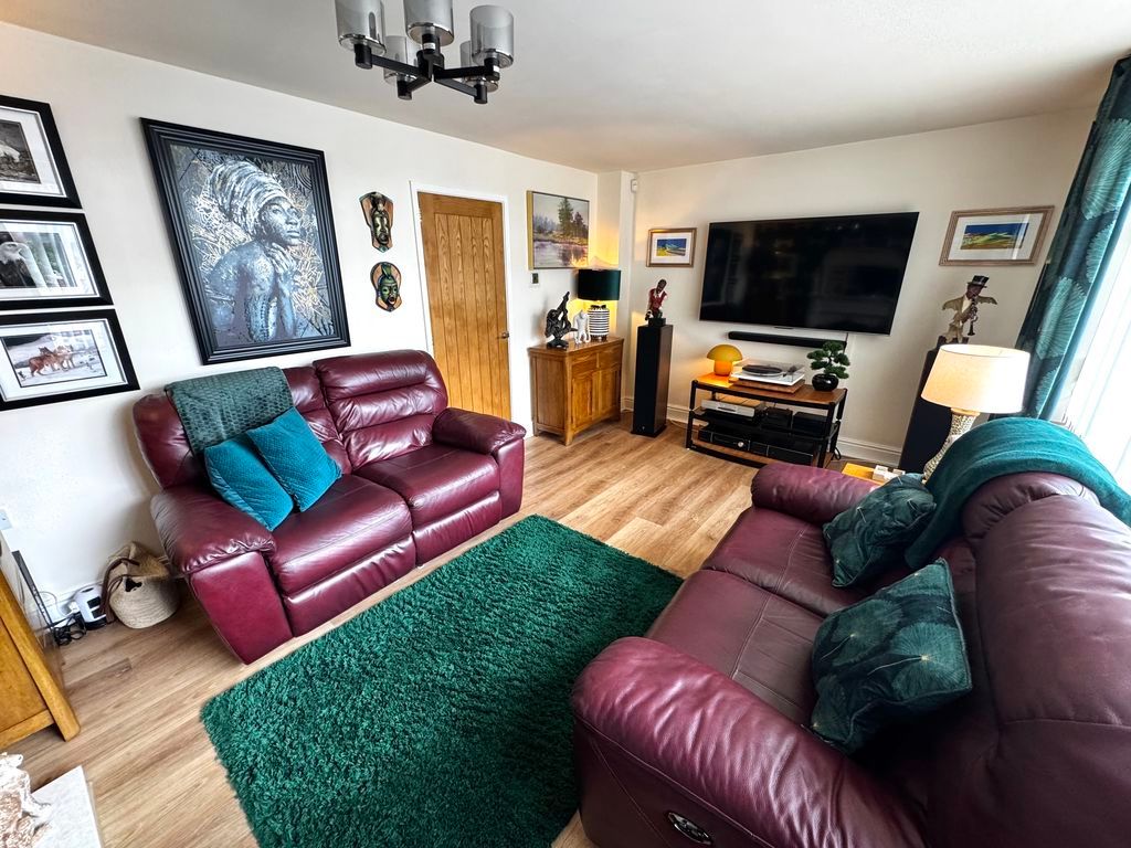 Property photo 2 of 18 Photo 9