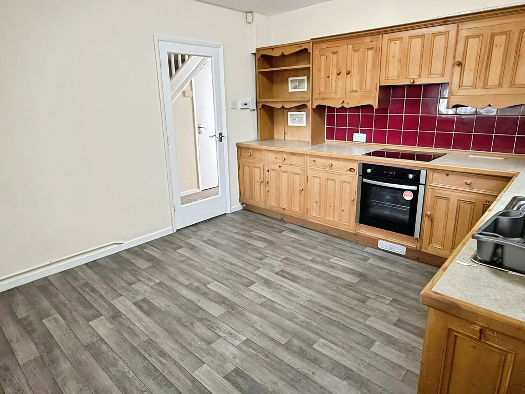 Property photo 2 of 21