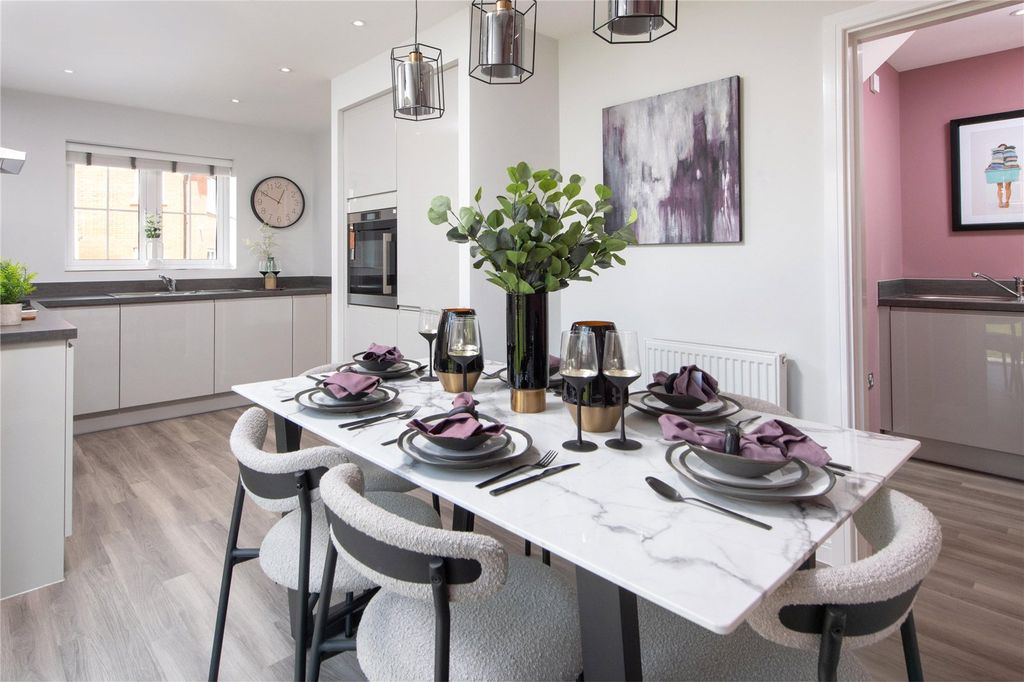 Property photo 3 of 14 The Lymner