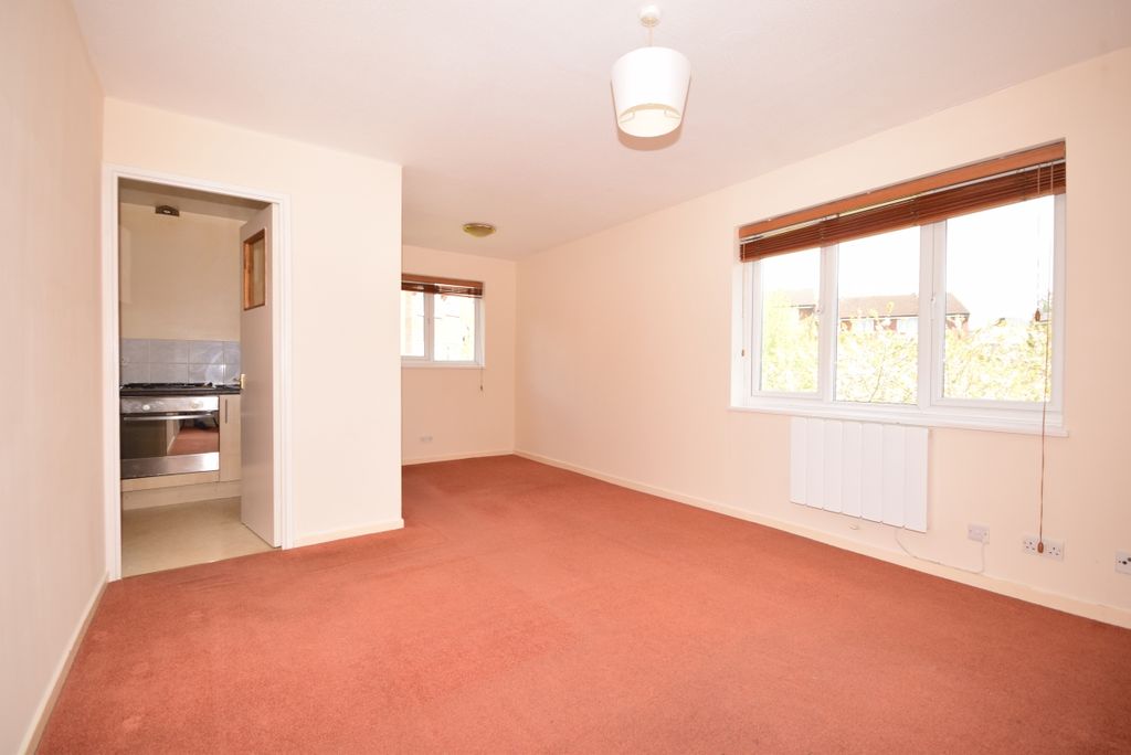 Property photo 2 of 9 Studio Area