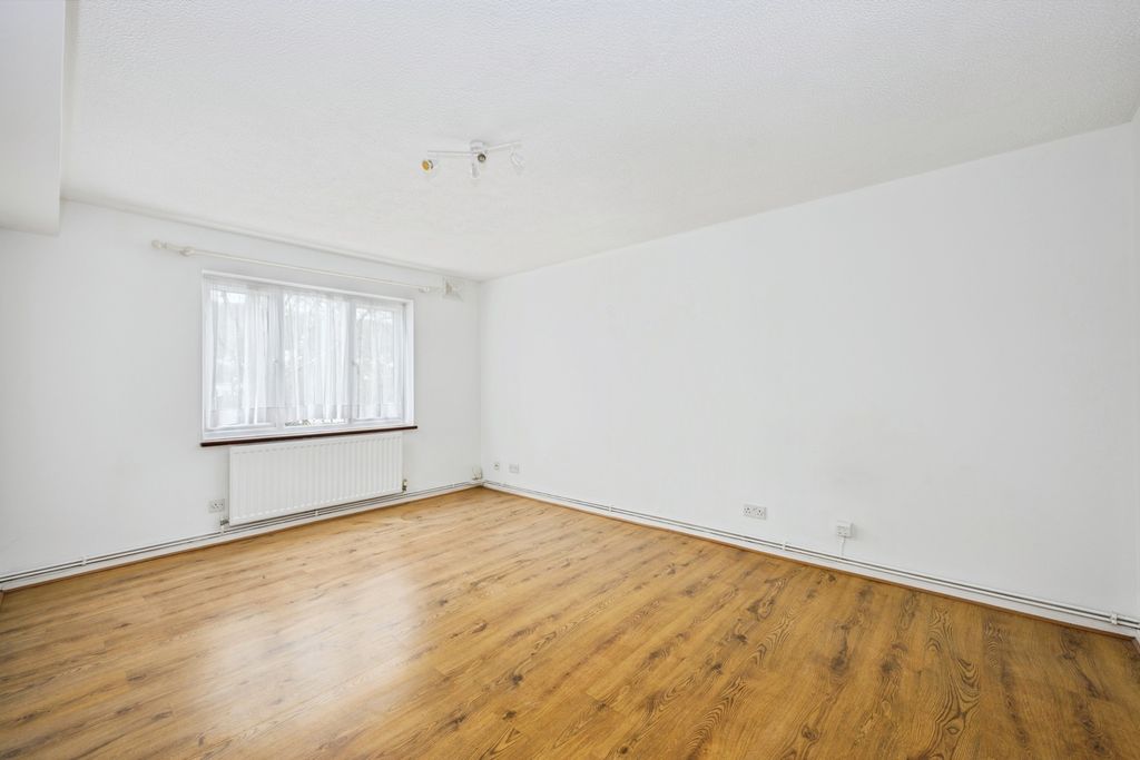 Property photo 2 of 19 Pbox-Img.Jpg