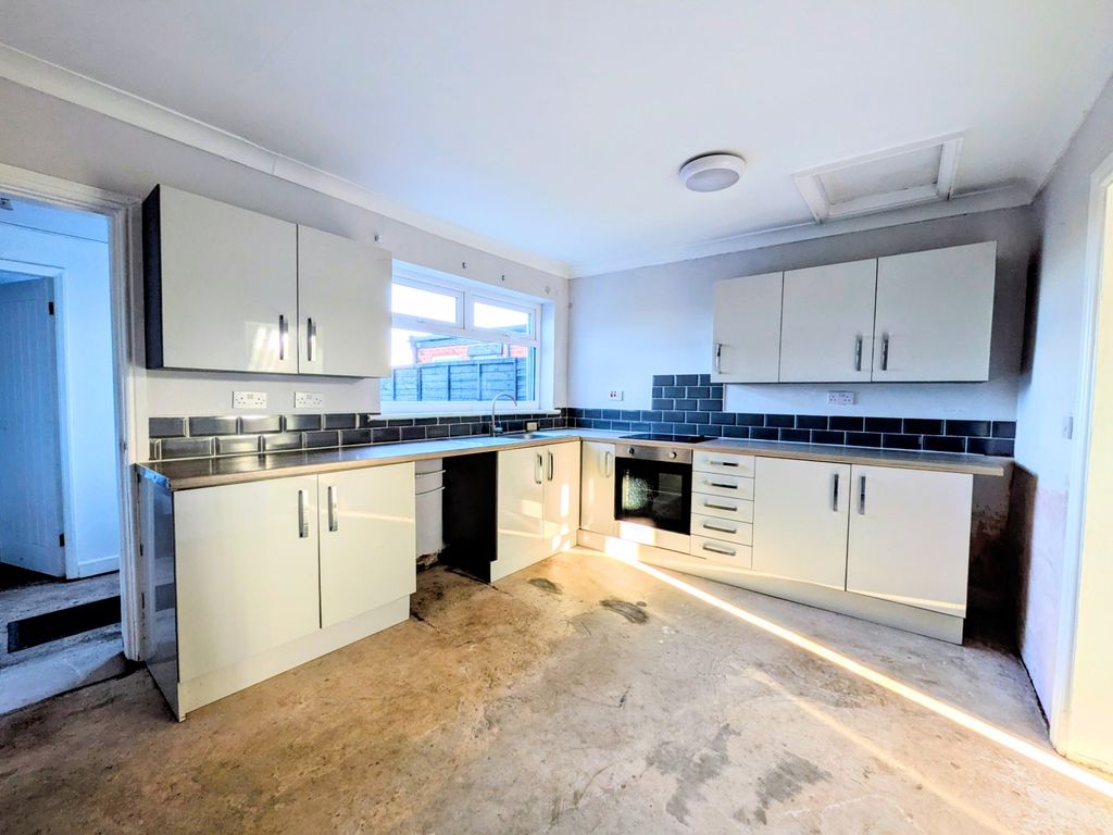 Property photo 2 of 7 1000004754