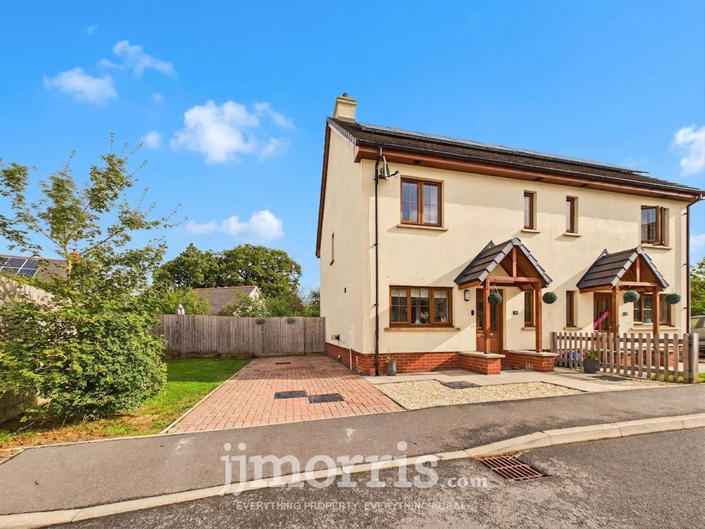Property photo 1 of 31