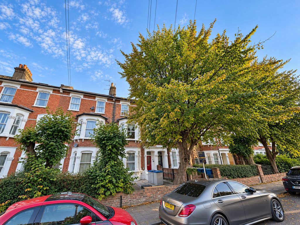 Property photo 1 of 11