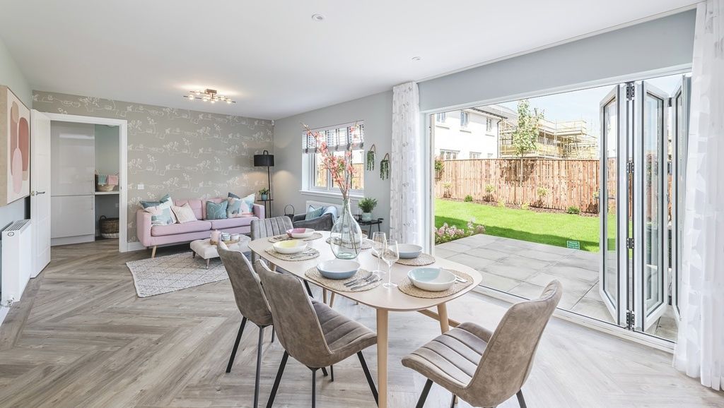 Property photo 3 of 11 Weaver's Brae, Kirkintilloch