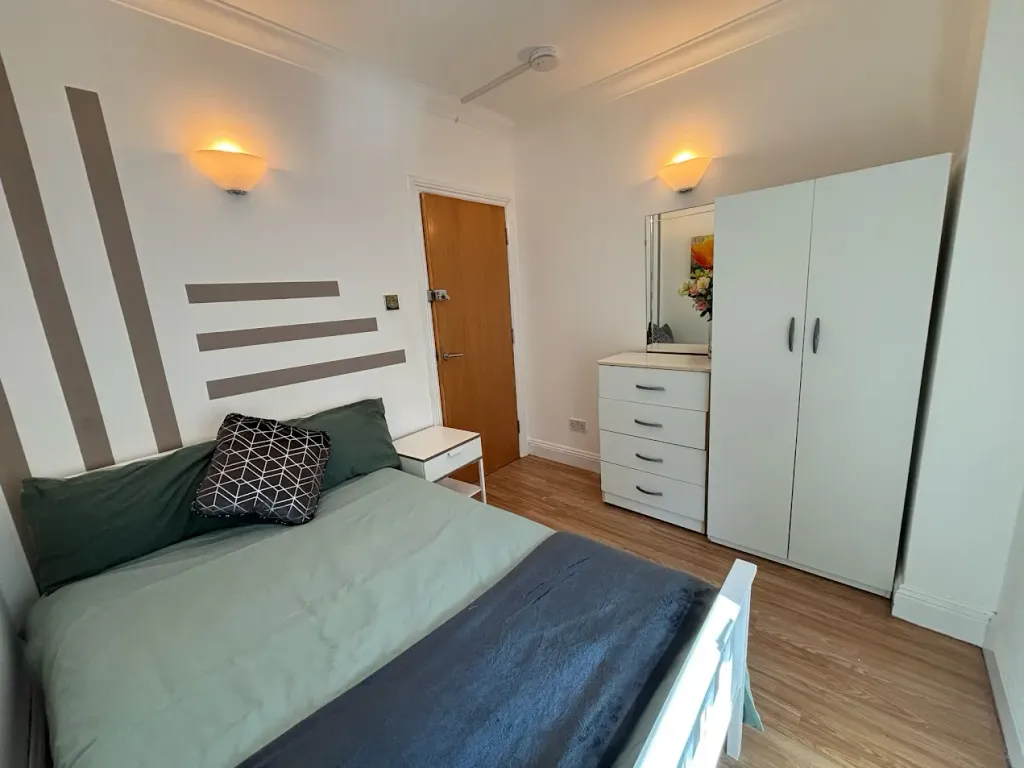 Property photo 3 of 8