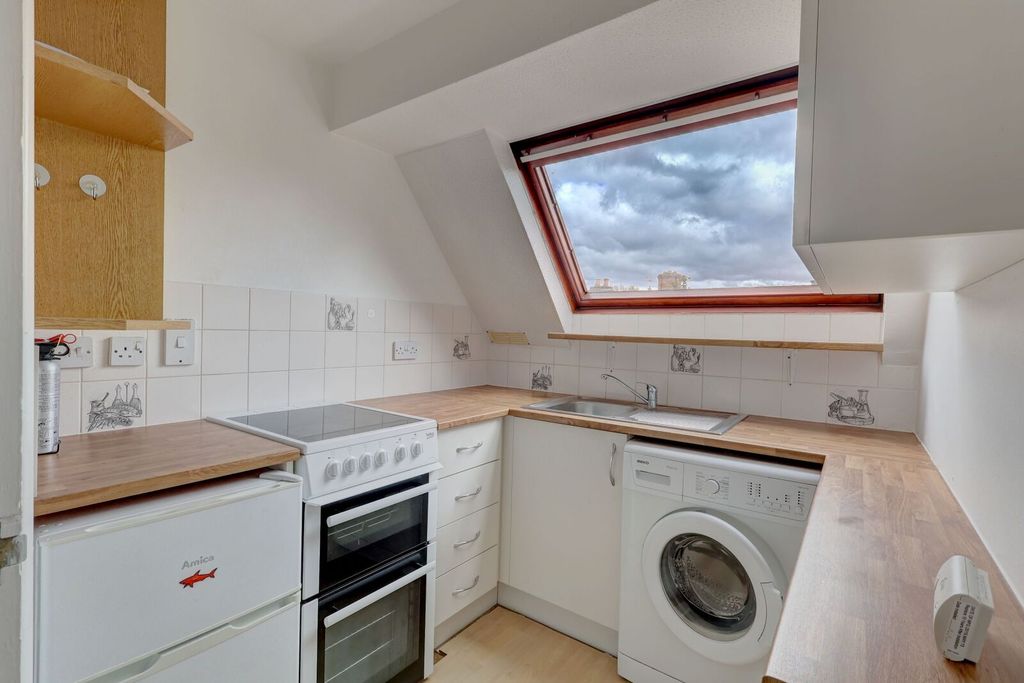 Property photo 3 of 11 Picture No. 06