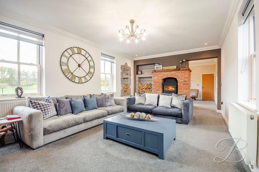 Property photo 2 of 48 H4Q0R7Kq.Jpg