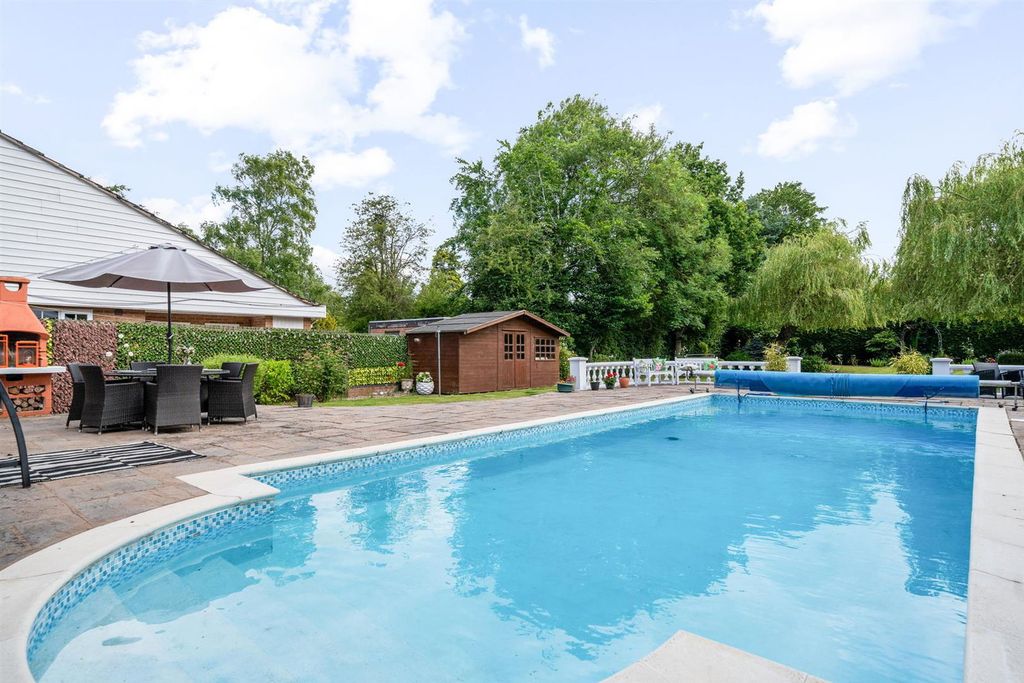 Property photo 2 of 36