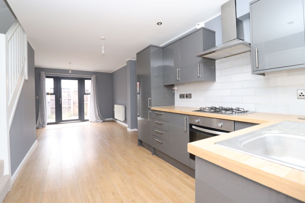 Property photo 3 of 14 Img_1613