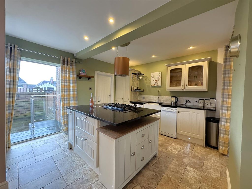 Property photo 3 of 23 3.Jpeg