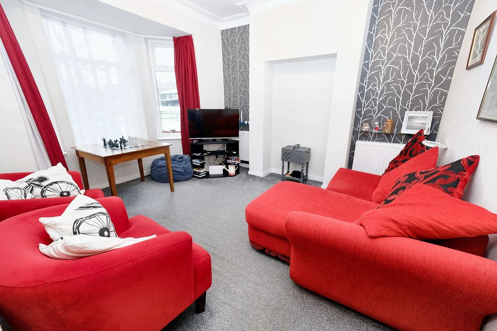 Property photo 2 of 54