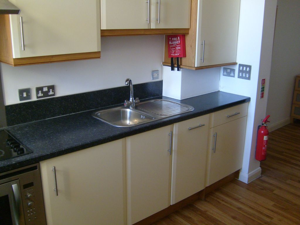 Property photo 1 of 2 Kitchen