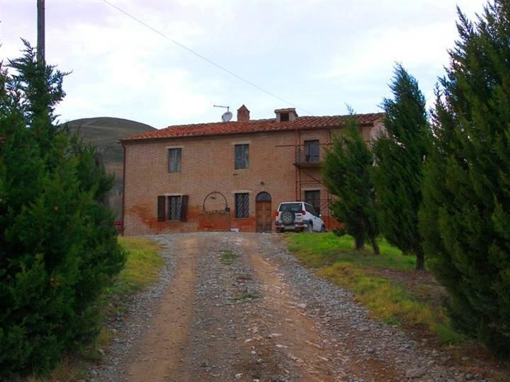 Property photo 1 of 8