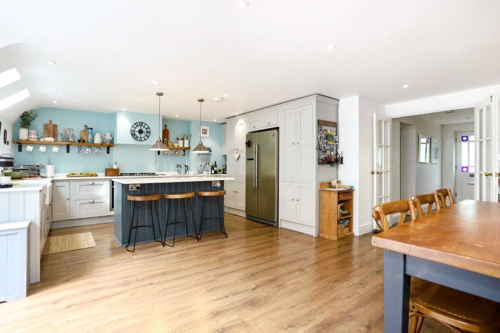 Property photo 3 of 18 Picture No. 01