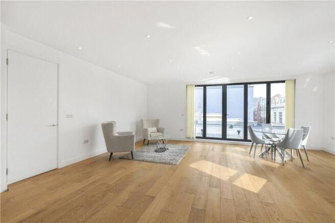 Property photo 3 of 18 4588574