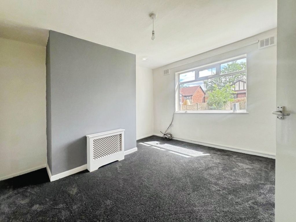 Property photo 3 of 15 Pbox-Bedroom-317287.Jpg