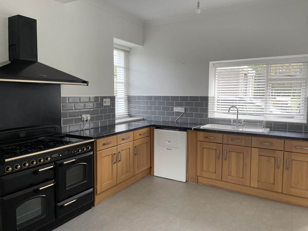 Property photo 3 of 9 Img_0109[1]