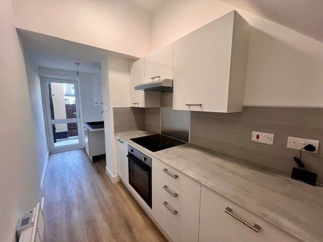 Property photo 1 of 6 Kitchen