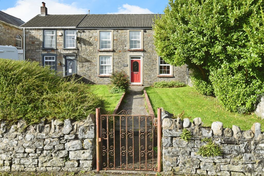 Property photo 3 of 33