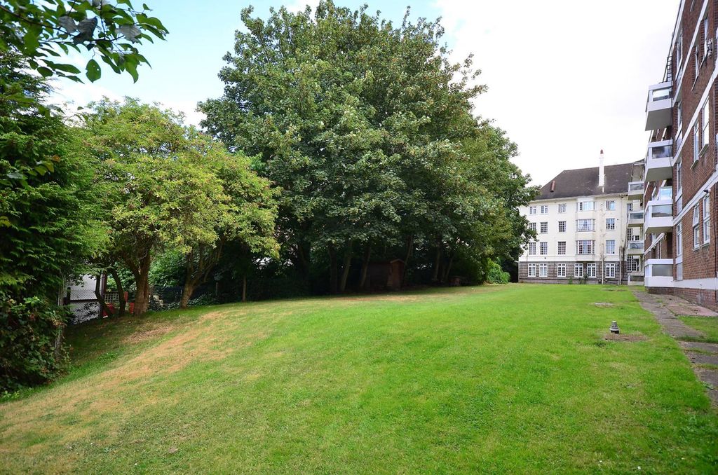 Property photo 1 of 4