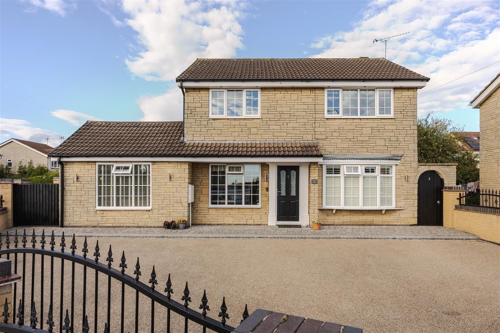 Property photo 1 of 18 Main