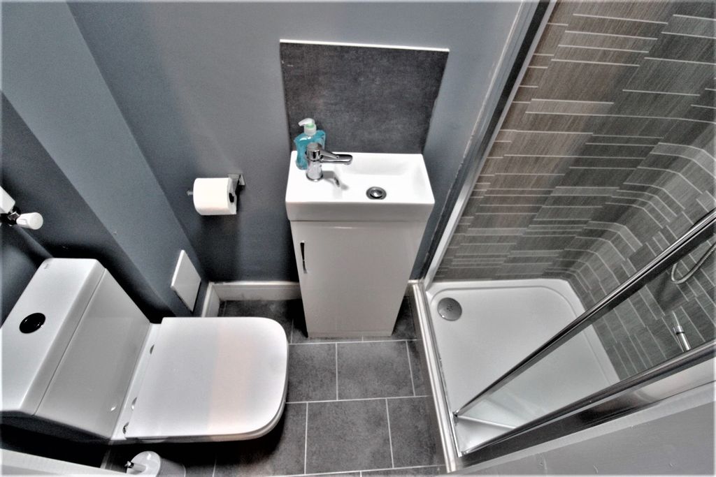 Property photo 2 of 3