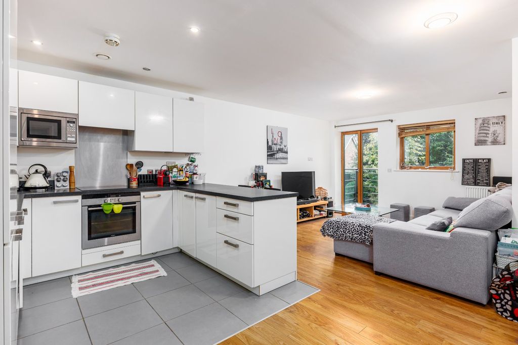 Property photo 2 of 12