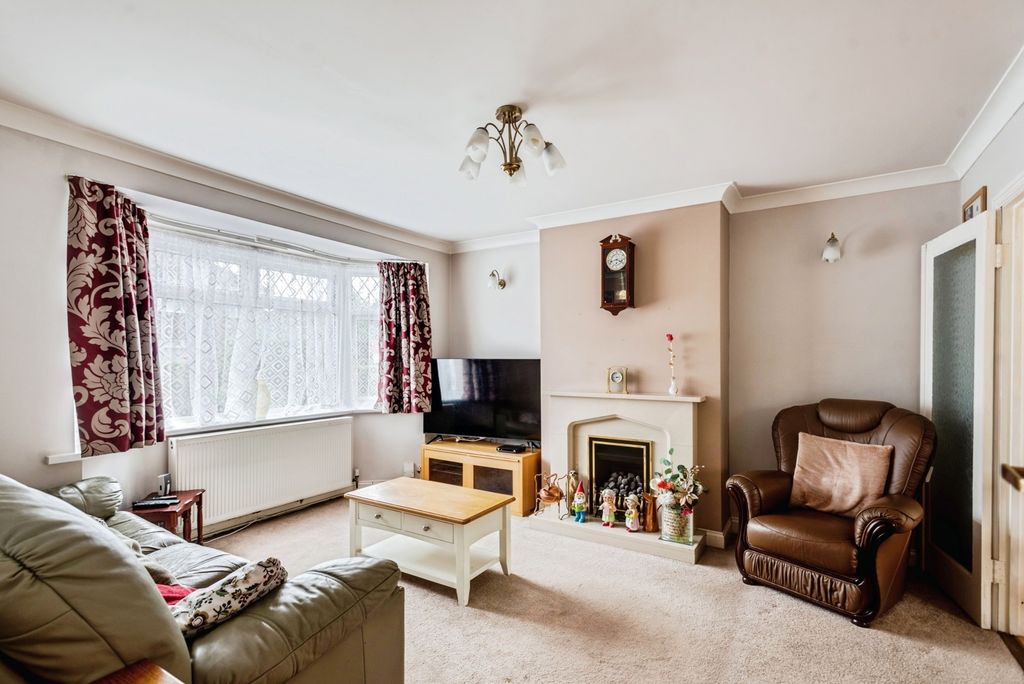 Property photo 3 of 16 Photo