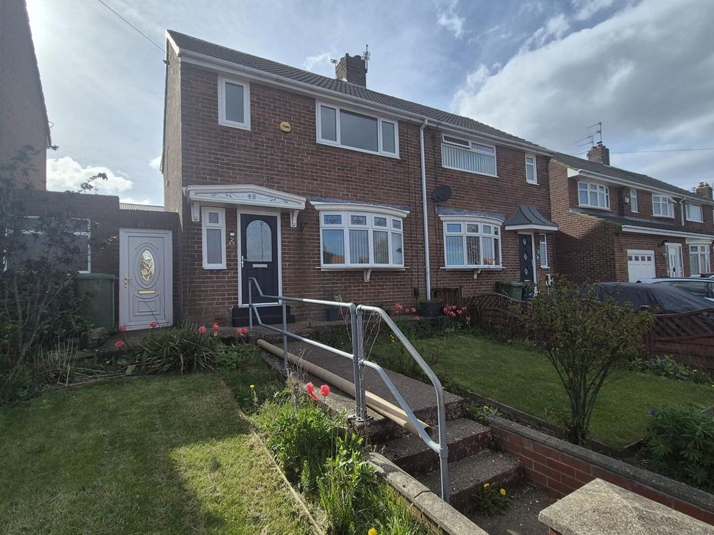 Property photo 1 of 8 Front (Exterior)