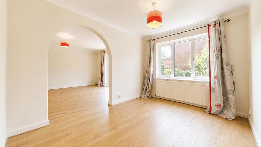 Property photo 3 of 20 Ebc4371C-CE31-4D72-Bc50-Ddac6Ec691D7.Png