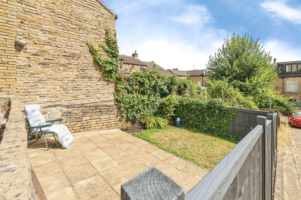 Property photo 2 of 14